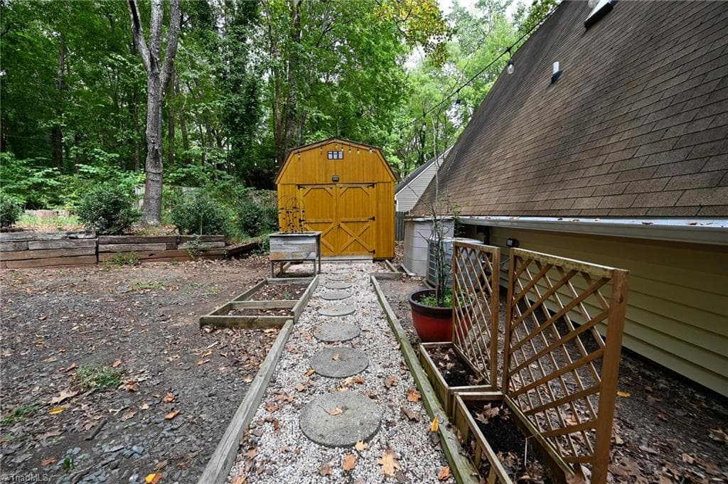 Stick/Site Built at 1469 Old Town Road, Winston-Salem NC 27106, Winston-Salem, photo 28 of 31