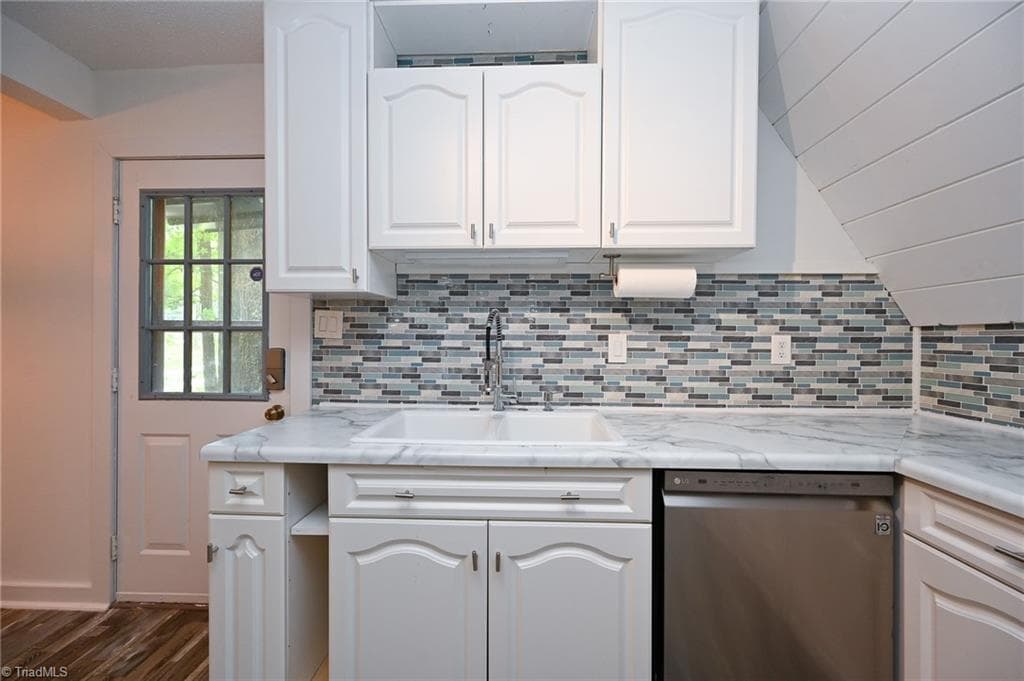 Stick/Site Built at 1469 Old Town Road, Winston-Salem NC 27106, Winston-Salem, photo 5 of 31
