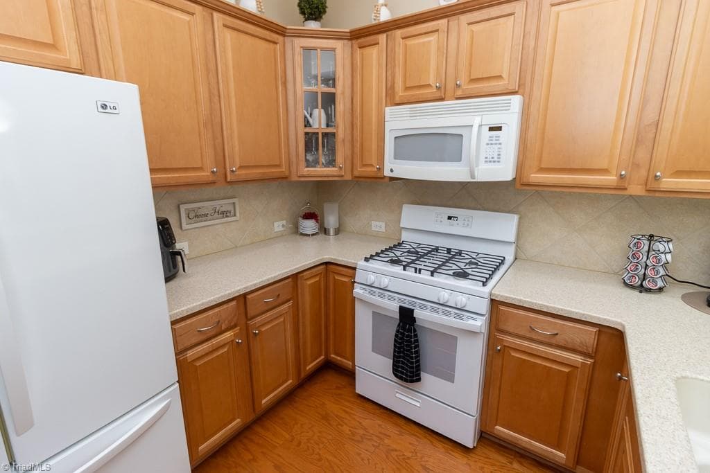 Stick/Site Built at 1430 Crestlawn Trail, Pfafftown NC 27040, photo 7 of 26