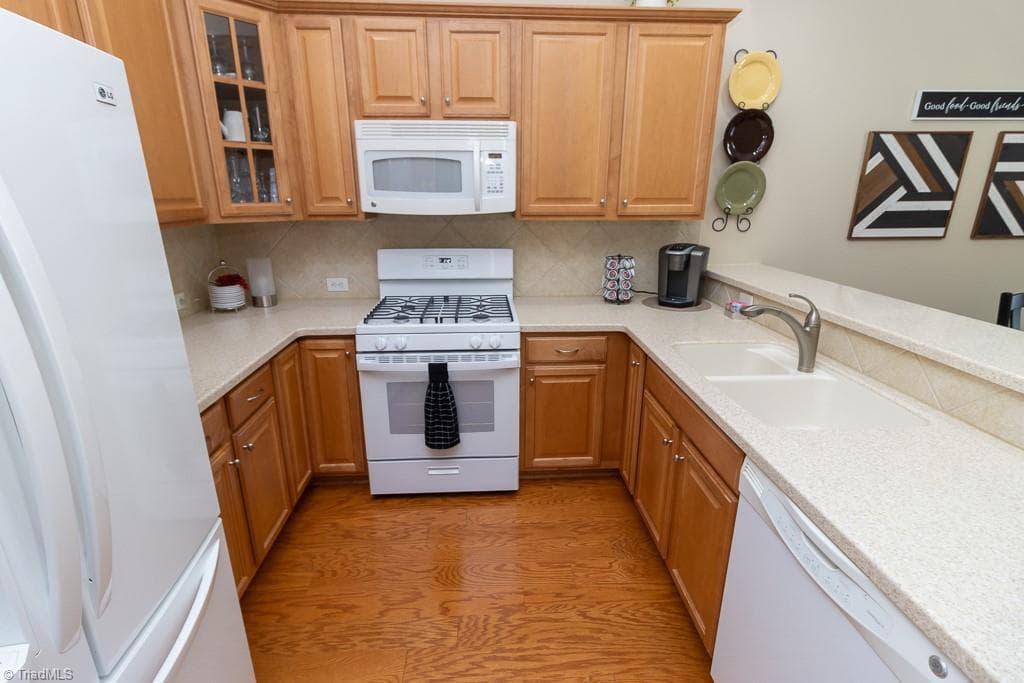 Stick/Site Built at 1430 Crestlawn Trail, Pfafftown NC 27040, photo 5 of 26