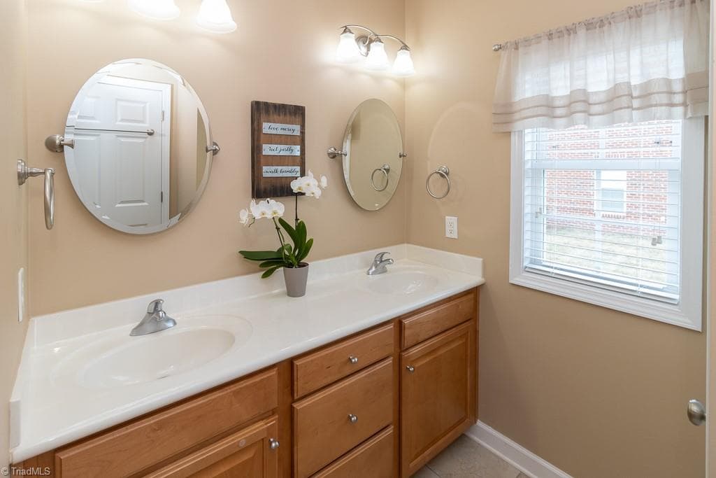 Stick/Site Built at 1430 Crestlawn Trail, Pfafftown NC 27040, photo 24 of 26
