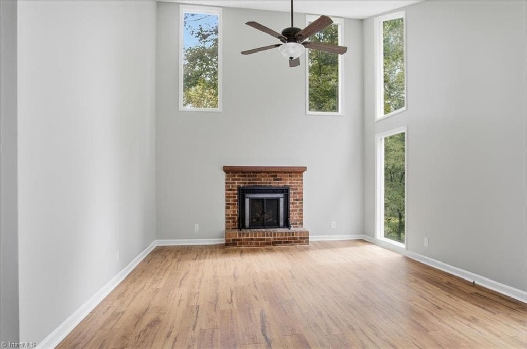 Stick/Site Built at 2409 Shelia Drive, Greensboro NC 27406, photo 6 of 32