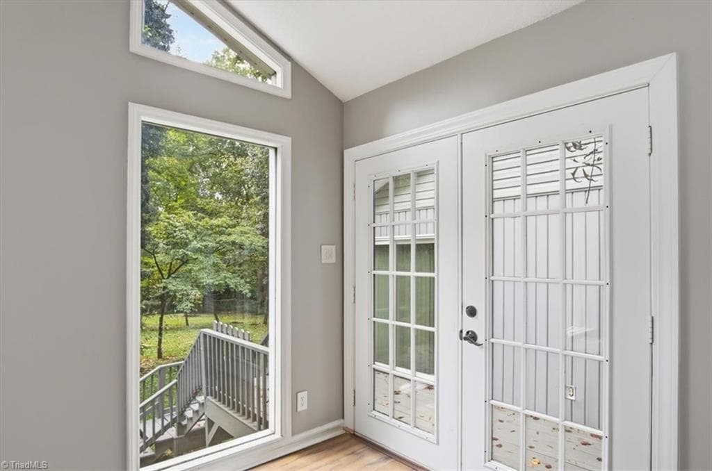 Stick/Site Built at 2409 Shelia Drive, Greensboro NC 27406, photo 13 of 32