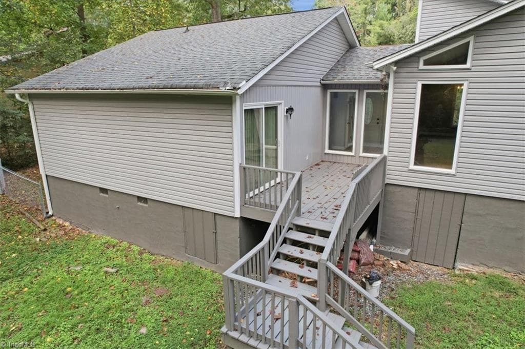 Stick/Site Built at 2409 Shelia Drive, Greensboro NC 27406, photo 26 of 32
