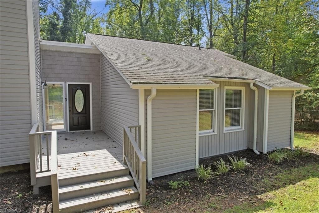 Stick/Site Built at 2409 Shelia Drive, Greensboro NC 27406, photo 3 of 32