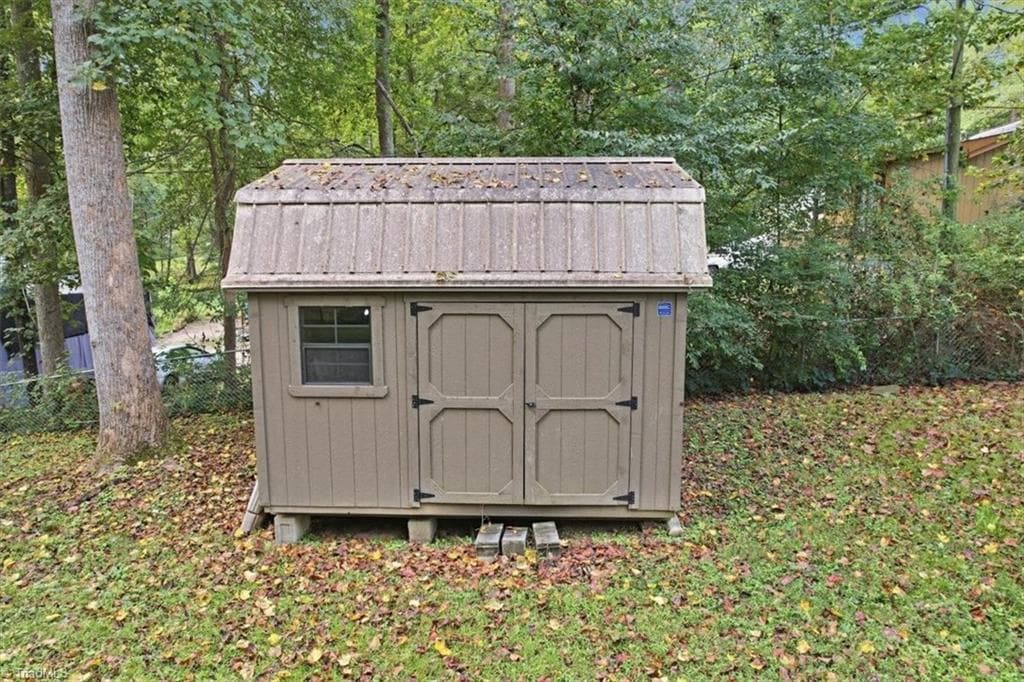 Stick/Site Built at 2409 Shelia Drive, Greensboro NC 27406, photo 30 of 32
