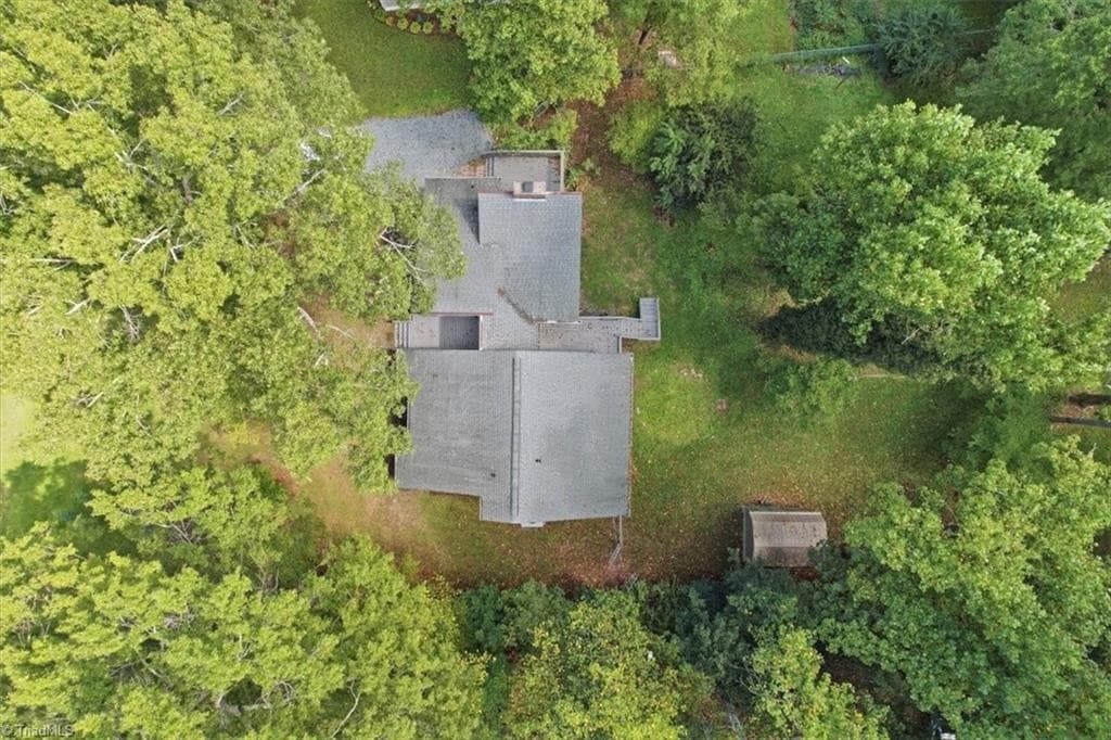 Stick/Site Built at 2409 Shelia Drive, Greensboro NC 27406, photo 31 of 32