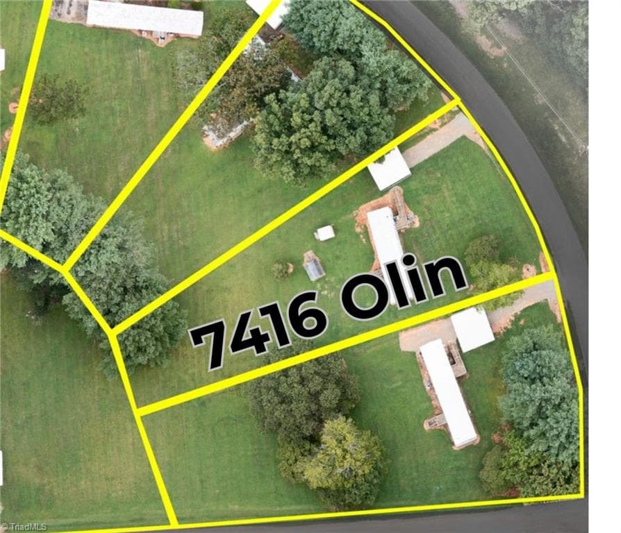 Manufactured Home at 7416 Olin Road, Pfafftown NC 27040, photo 2 of 4