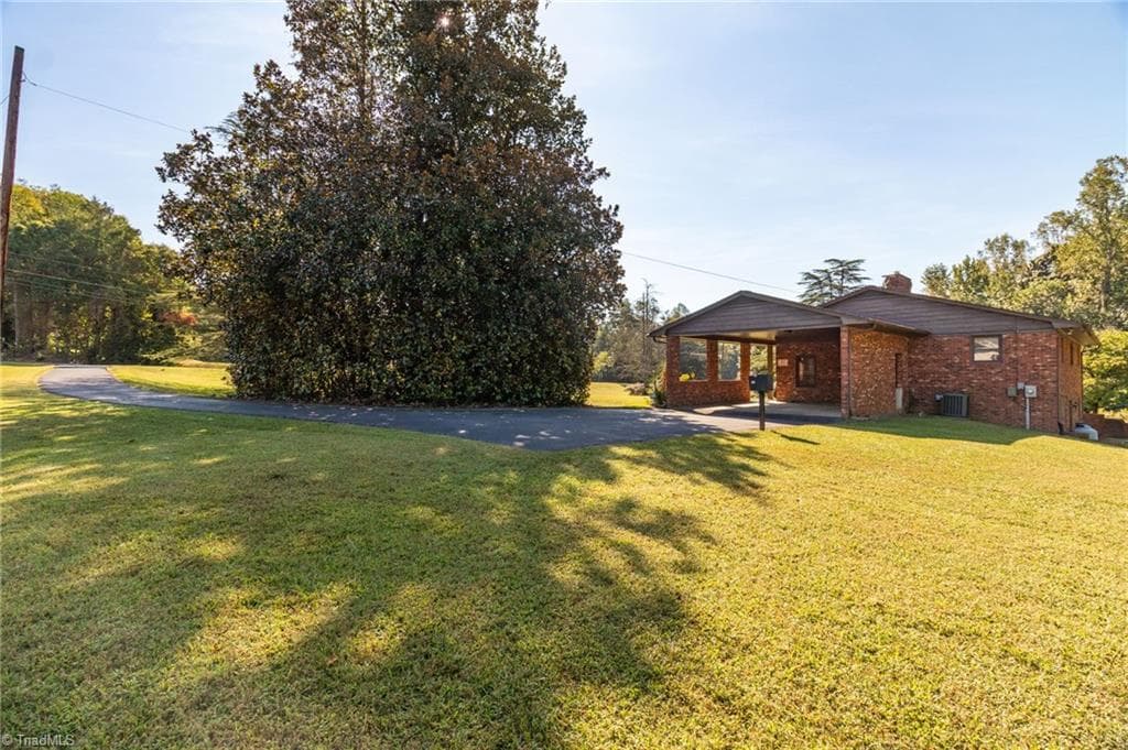Stick/Site Built at 1878 Stemp Everhart Road, Thomasville NC 27360, photo 31 of 35