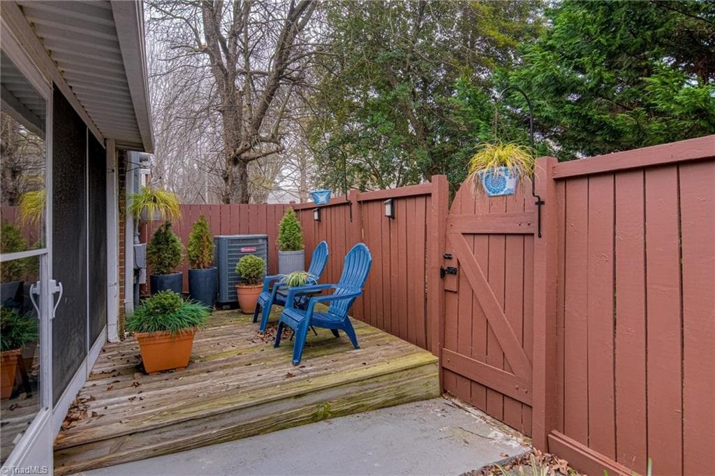 Stick/Site Built at 4010 Huntingreen Lane # D, Winston-Salem NC 27106, photo 33 of 34