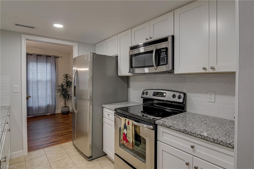 Stick/Site Built at 4010 Huntingreen Lane # D, Winston-Salem NC 27106, photo 11 of 34