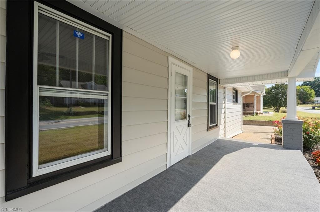 Stick/Site Built at 239 Craft Drive, Winston-Salem NC 27105, Winston-Salem, photo 5 of 37