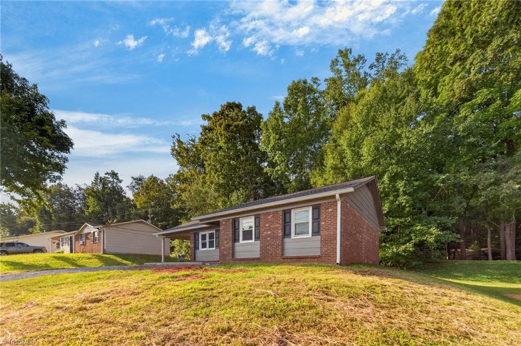 Stick/Site Built at 220 Mountview Drive, Mocksville NC 27028-2837, Mocksville, photo 33 of 46