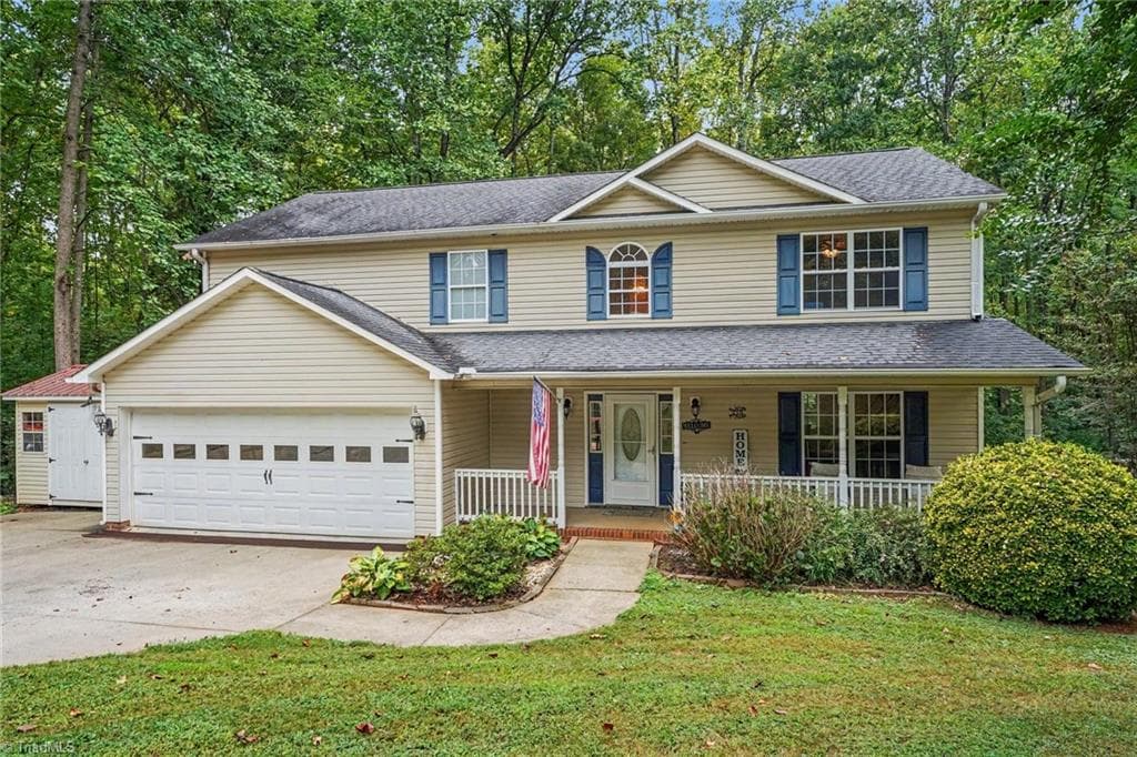 Stick/Site Built at 215 Blakes Court, Thomasville NC 27360, Thomasville, photo 7 of 24
