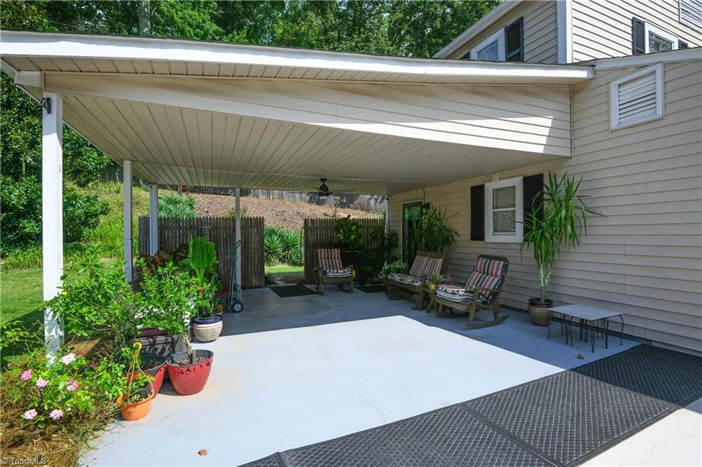 Stick/Site Built at 2311 Oakcliffe Drive, Kernersville NC 27284, photo 3 of 43