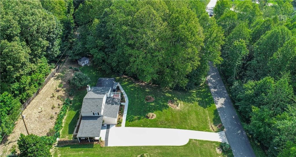 Stick/Site Built at 2311 Oakcliffe Drive, Kernersville NC 27284, photo 32 of 43