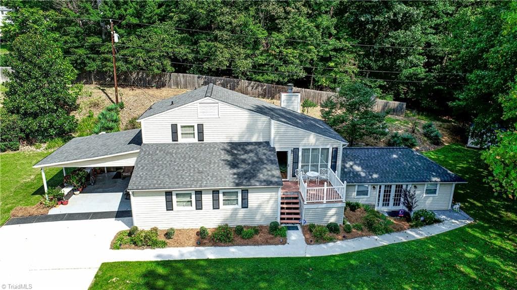 2311 Oakcliffe Drive, Kernersville NC 27284