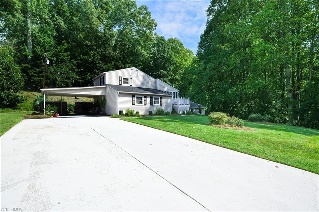 Stick/Site Built at 2311 Oakcliffe Drive, Kernersville NC 27284, photo 35 of 43