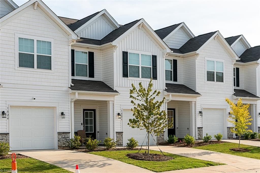 Stick/Site Built at 1826 Pheasant Trace Circle, Kernersville NC 27284, Kernersville, photo 5 of 76