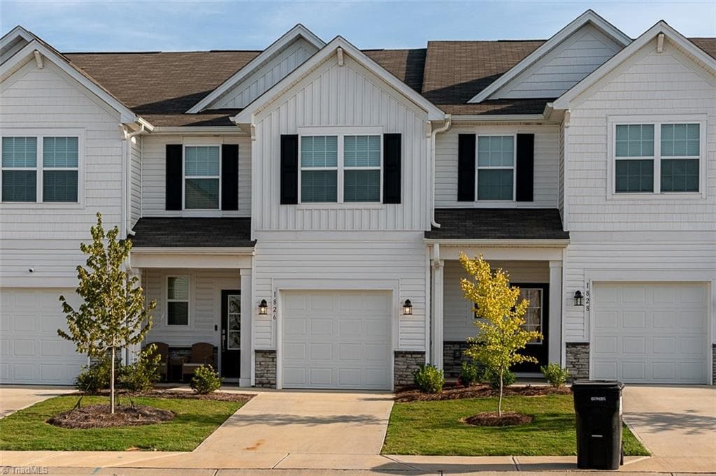 1826 Pheasant Trace Circle, Kernersville NC 27284