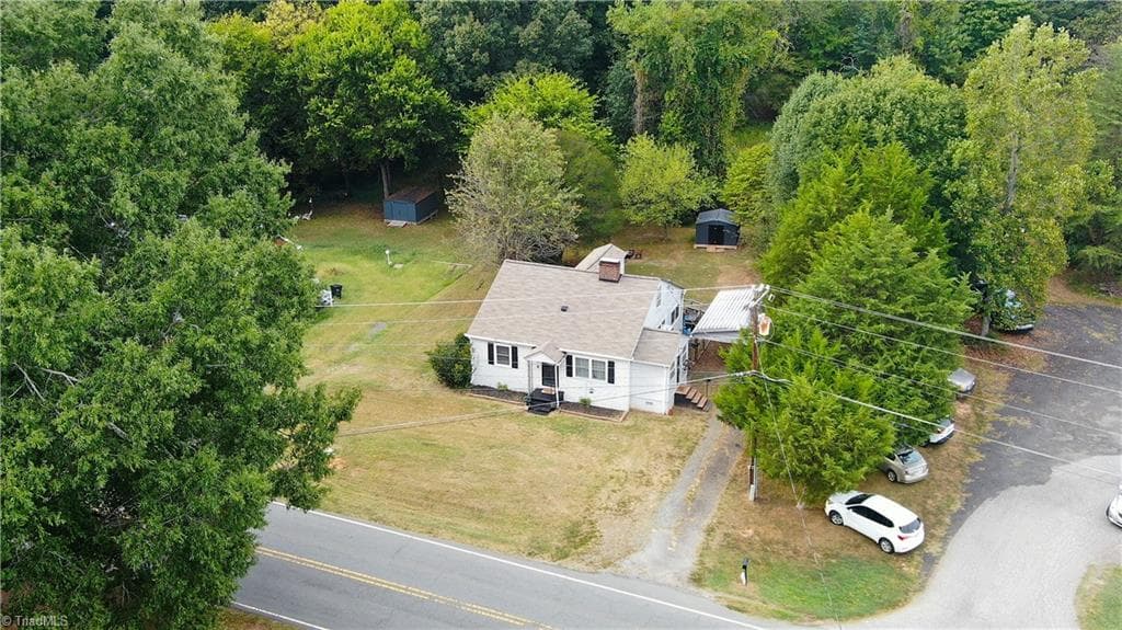 Stick/Site Built at 5441 Robinhood Road, Winston-Salem NC 27106, Winston-Salem, photo 34 of 39