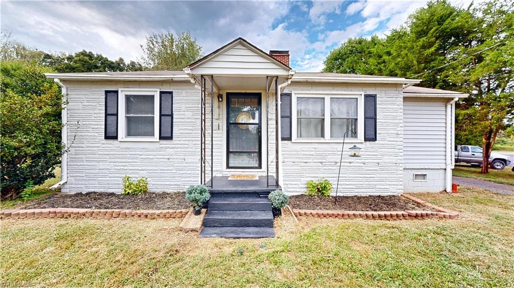 Stick/Site Built at 5441 Robinhood Road, Winston-Salem NC 27106, Winston-Salem, photo 29 of 39