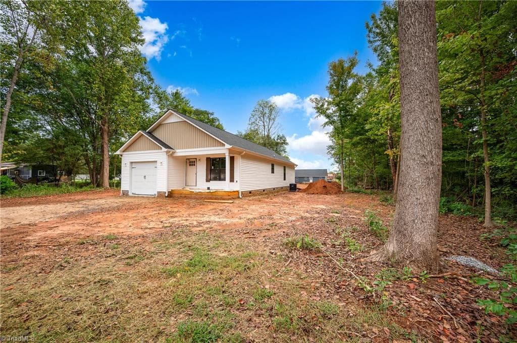 Stick/Site Built at 104 Roseman Lane, Statesville NC 28625, Statesville, photo 3 of 12