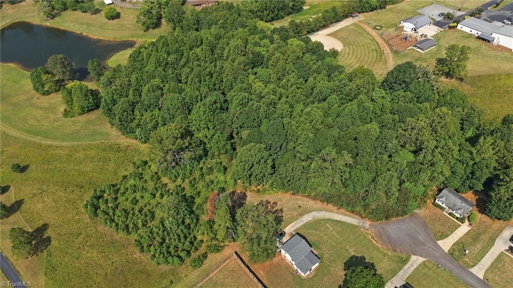Single Family Residence at 3337 Coventry Forest Lane, King NC 27021, photo 13 of 17