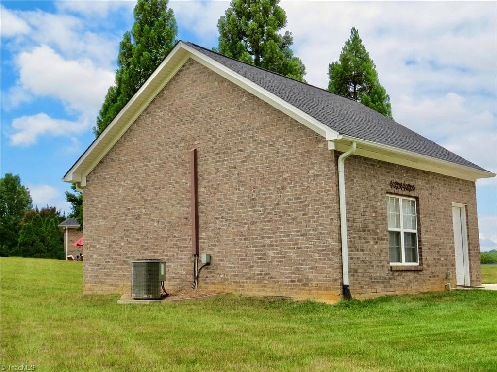 Detached garage additional view - 132 Feather Ridge Circle, Reidsville NC 27320, Reidsville