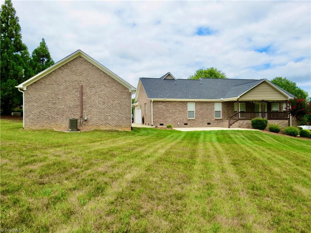 Rear view - 132 Feather Ridge Circle, Reidsville NC 27320, Reidsville