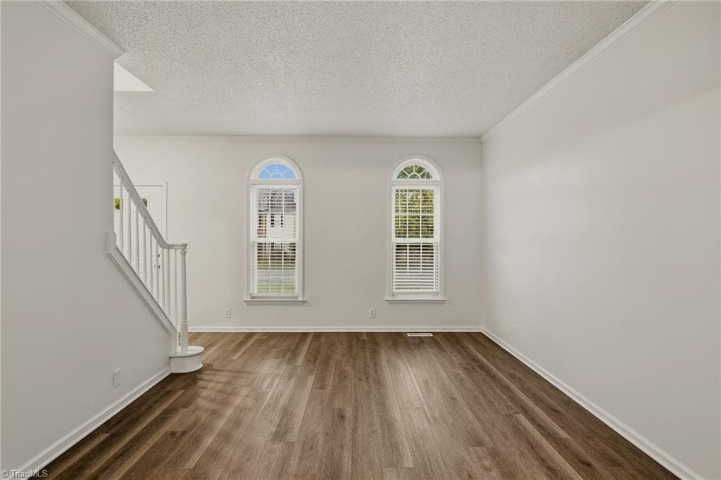 Stick/Site Built at 3311 Sumter Drive, High Point NC 27265, photo 5 of 31
