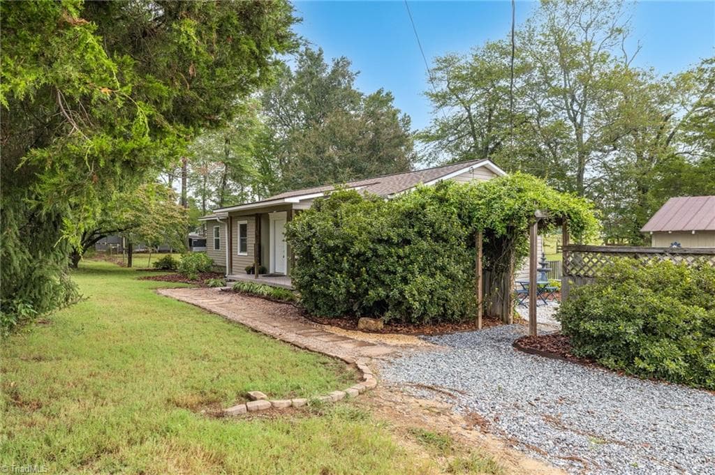 Stick/Site Built at 5944 Ridge Road, Lexington NC 27295, Lexington, photo 2 of 42