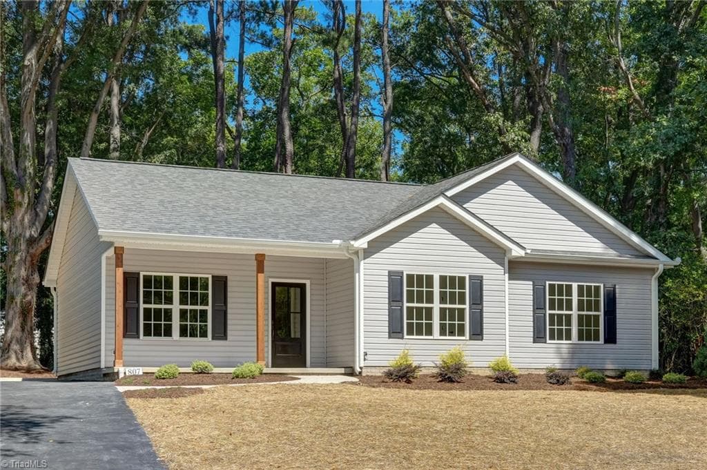 Stick/Site Built at 807 Claymore Court, Reidsville NC 27320, Reidsville, photo 5 of 98