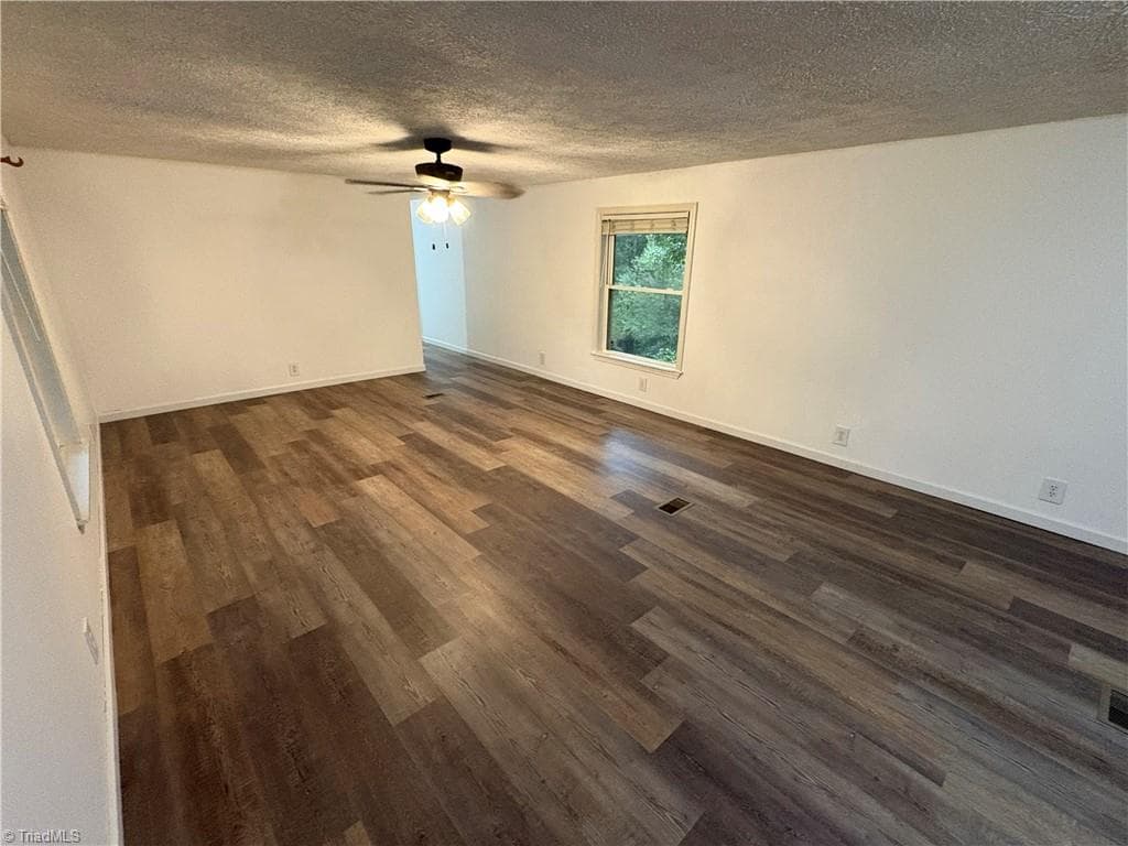 Manufactured Home at 329 Graystone Road, Mount Airy NC 27030, photo 14 of 19
