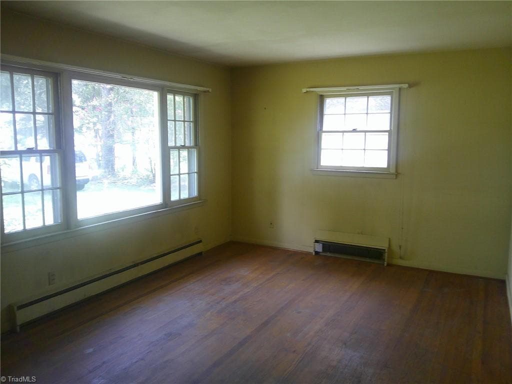 Stick/Site Built at 320 E Vandalia Road, Greensboro NC 27406, photo 13 of 15