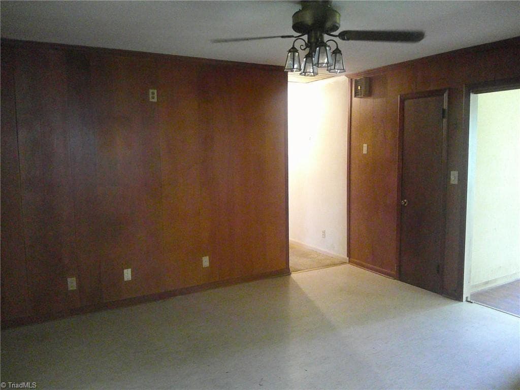 Stick/Site Built at 320 E Vandalia Road, Greensboro NC 27406, photo 12 of 15