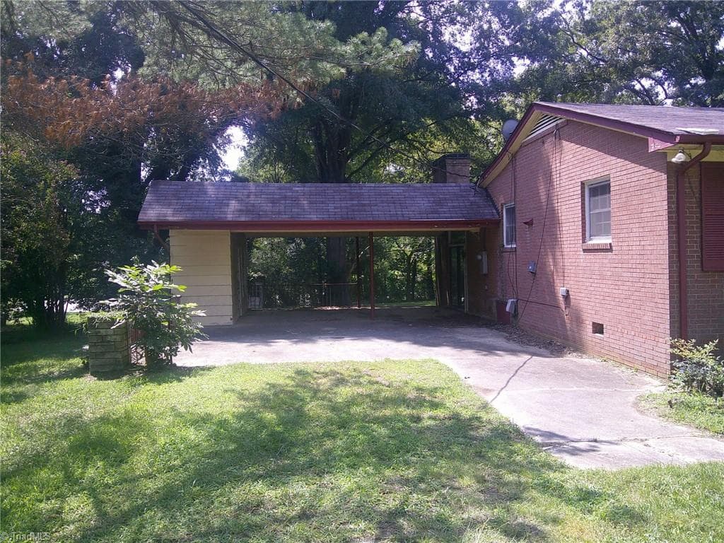 Stick/Site Built at 320 E Vandalia Road, Greensboro NC 27406, photo 15 of 15