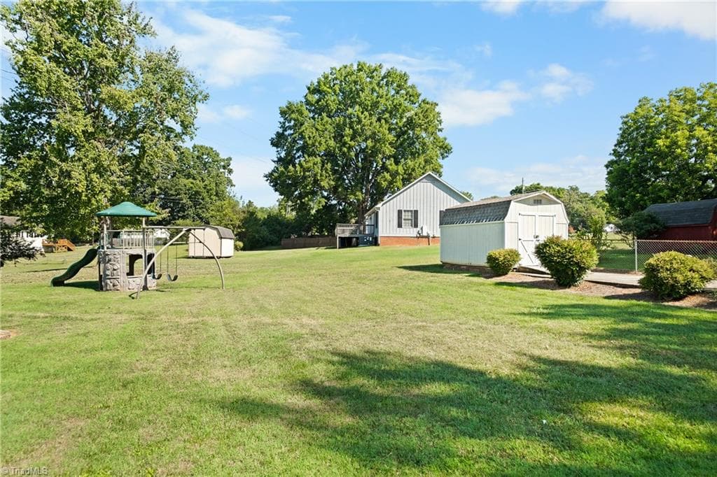 Stick/Site Built at 590 N Peace Haven Road, Winston-Salem NC 27104, Winston-Salem, photo 35 of 35