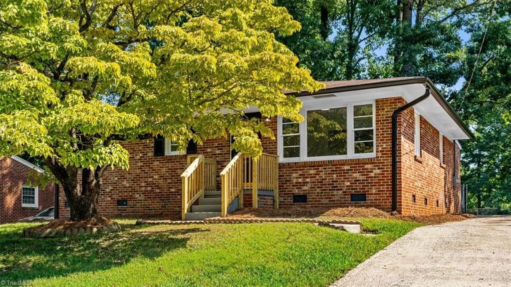 1804 Woodmere Drive, Greensboro NC 27405