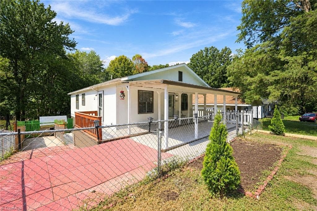 Stick/Site Built at 1627 N Hamilton Street, High Point NC 27272, photo 21 of 26