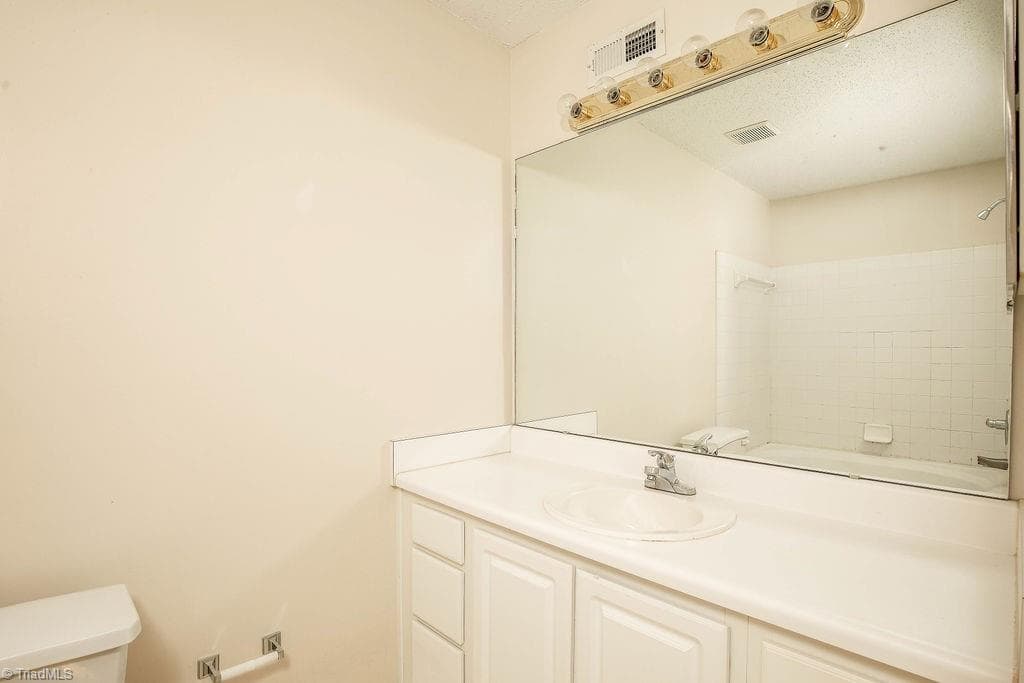 Stick/Site Built at 2680 Ingleside Drive # 2B, High Point NC 27265, High Point, photo 17 of 28