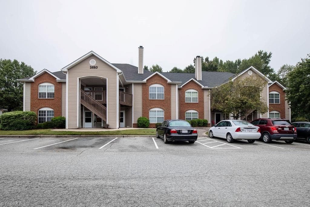 Stick/Site Built at 2680 Ingleside Drive # 2B, High Point NC 27265, High Point, photo 27 of 28