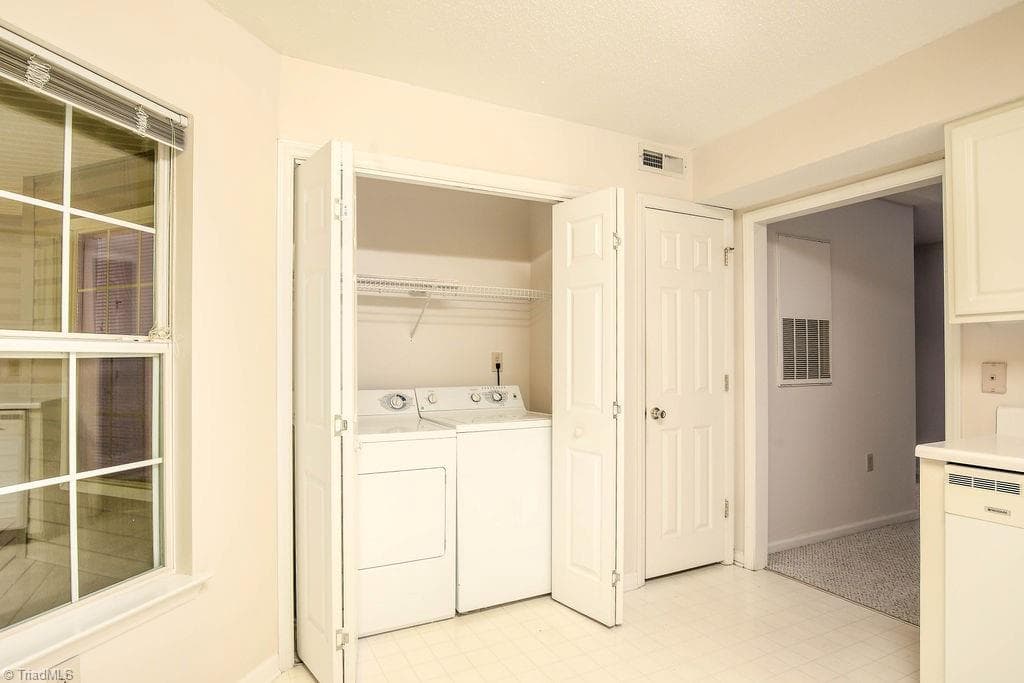 Stick/Site Built at 2680 Ingleside Drive # 2B, High Point NC 27265, High Point, photo 21 of 28