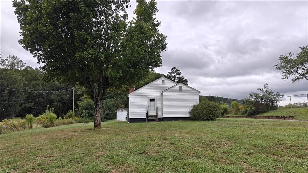 Stick/Site Built at 5441 US Highway 21, Jonesville NC 28642, Jonesville, photo 2 of 22