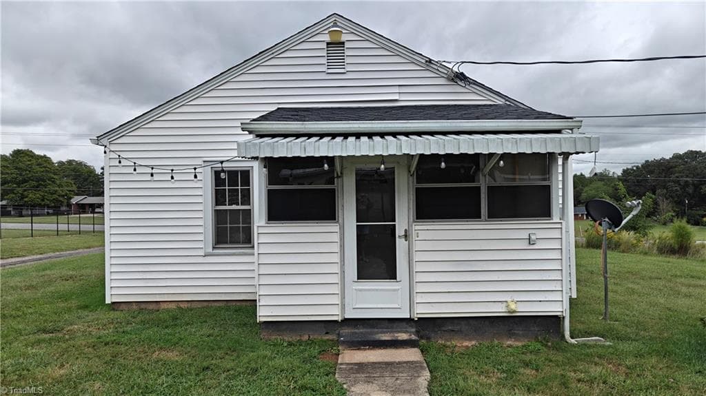 Stick/Site Built at 5441 US Highway 21, Jonesville NC 28642, Jonesville, photo 16 of 22