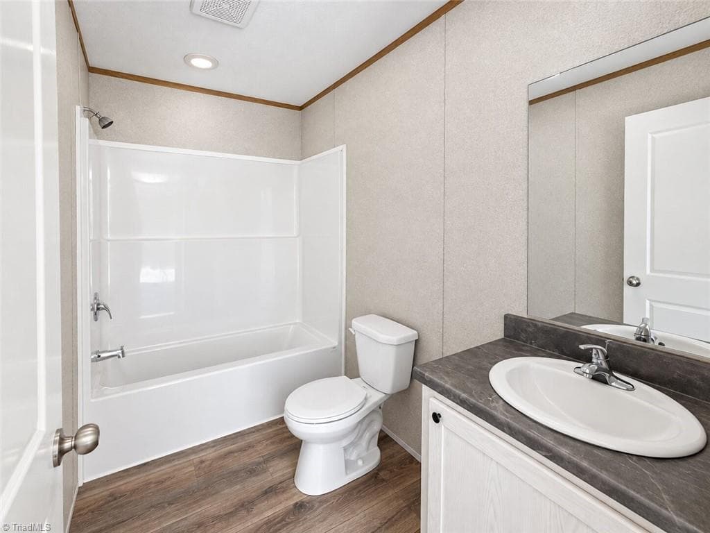 Manufactured Home at 211 Paul Workman Road, Lexington NC 27292, Lexington, photo 13 of 22