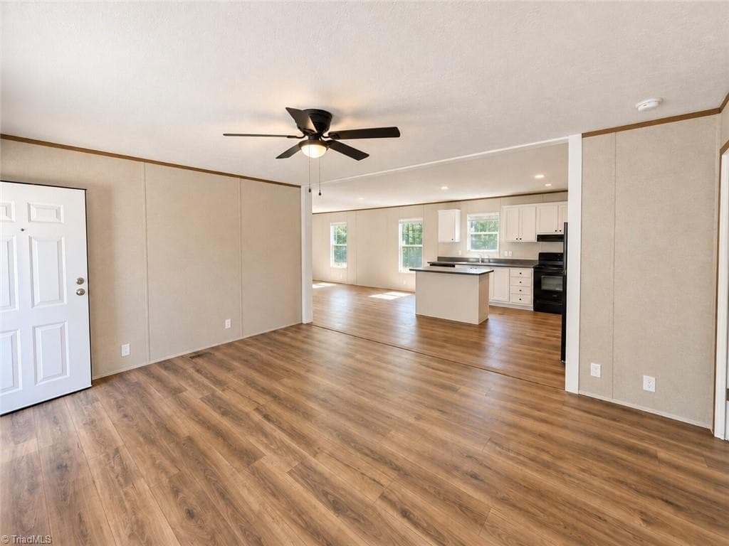 Manufactured Home at 211 Paul Workman Road, Lexington NC 27292, Lexington, photo 3 of 22