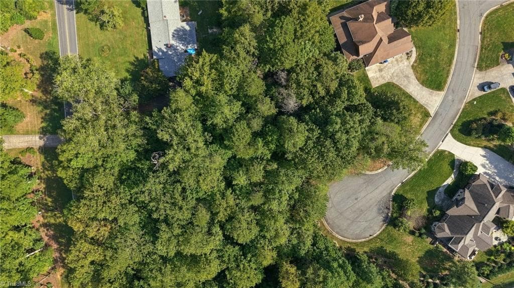 Single Family Residence at 2730 Spicewood Trails Lane, Pfafftown NC 27106, photo 10 of 12