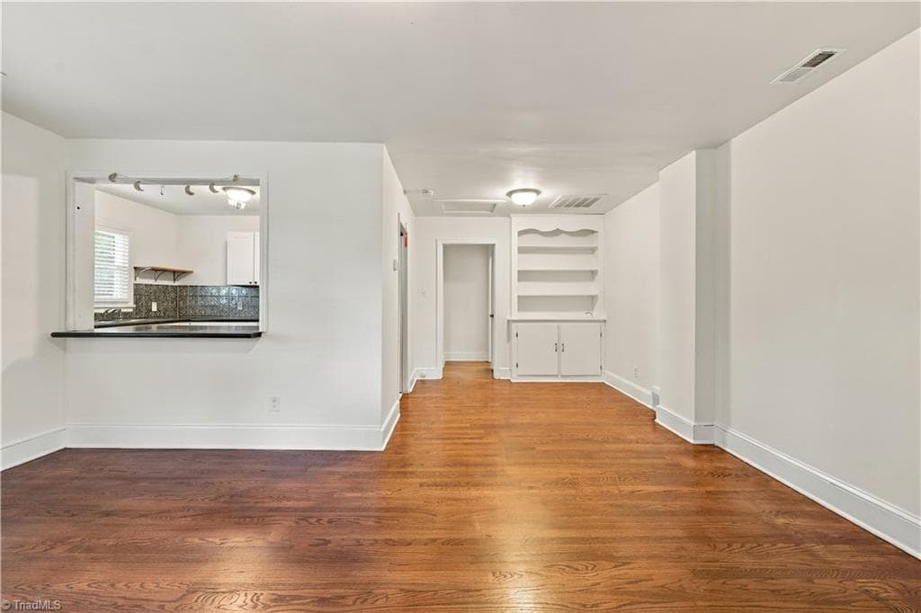 Duplex at 5038 Pinewood Drive, Winston-Salem NC 27106, Winston-Salem, photo 11 of 62