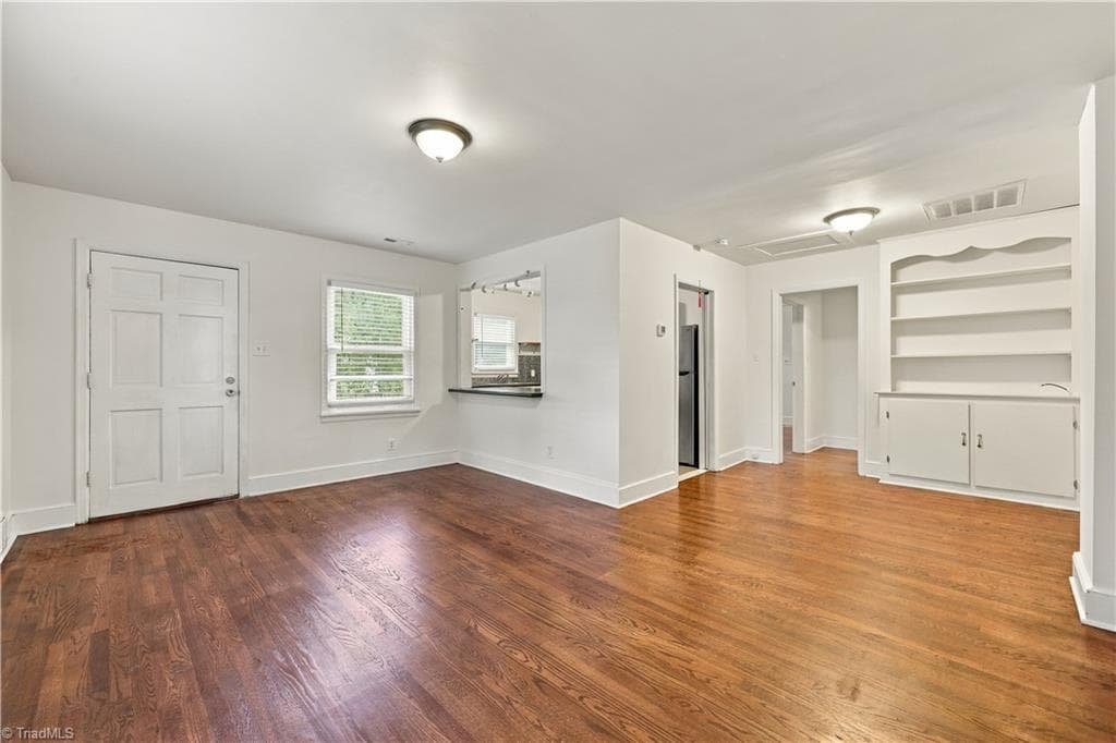 Duplex at 5038 Pinewood Drive, Winston-Salem NC 27106, Winston-Salem, photo 13 of 62